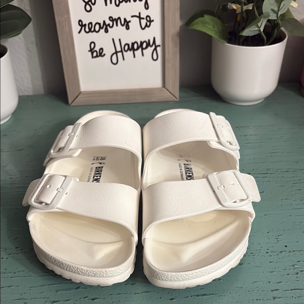 Birkenstock White Sandals with Adjustable Straps SZ 7 box 146